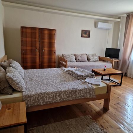 Konak -Guest House -Ramonda Serbika Ni Dış mekan fotoğraf