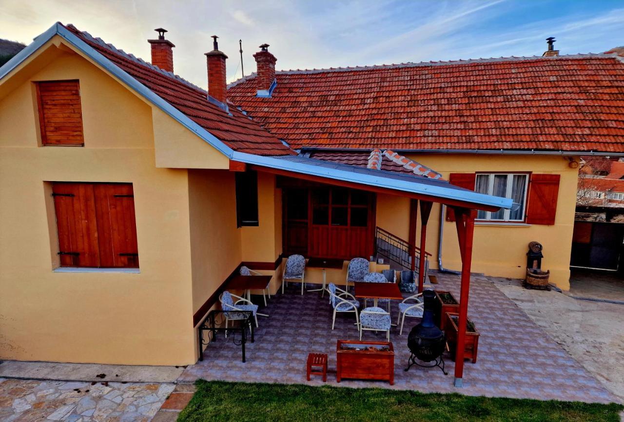 Konak -Guest House -Ramonda Serbika Ni Dış mekan fotoğraf